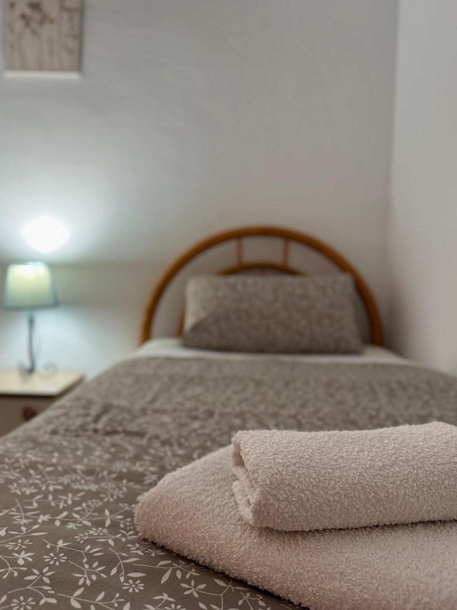 Apartamento Centrico Puente Romano Cordoba Exterior photo